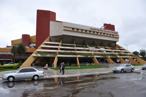 Chegando ao aeroporto em Asunción - Paraguai